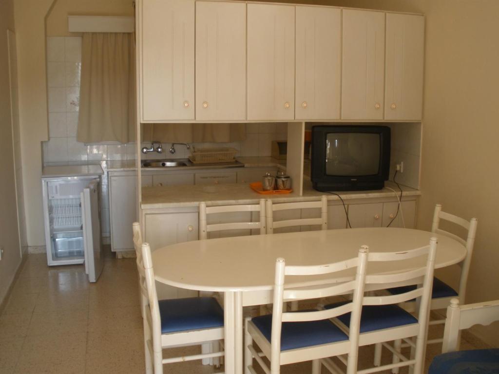 Klashiana Hotel Apartments Oroklini Eksteriør bilde
