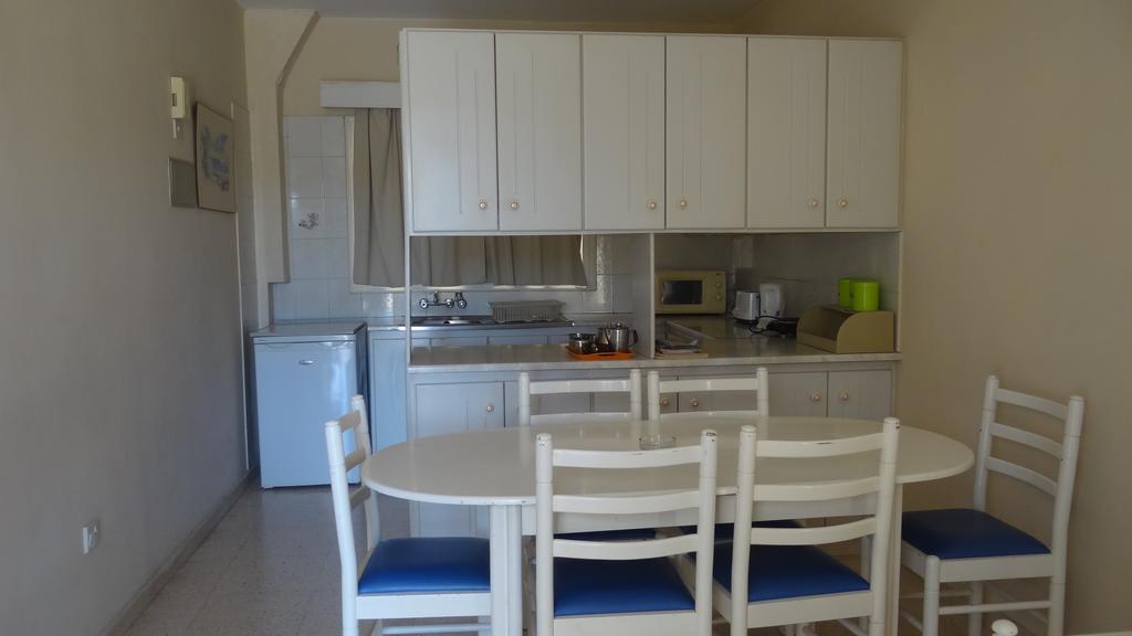 Klashiana Hotel Apartments Oroklini Eksteriør bilde