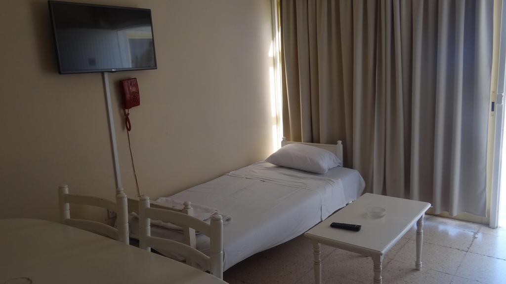 Klashiana Hotel Apartments Oroklini Eksteriør bilde